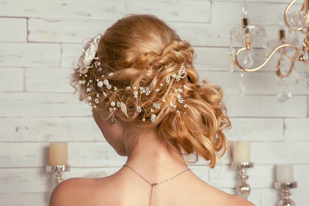 Wedding hairstyle wih hair ornaments